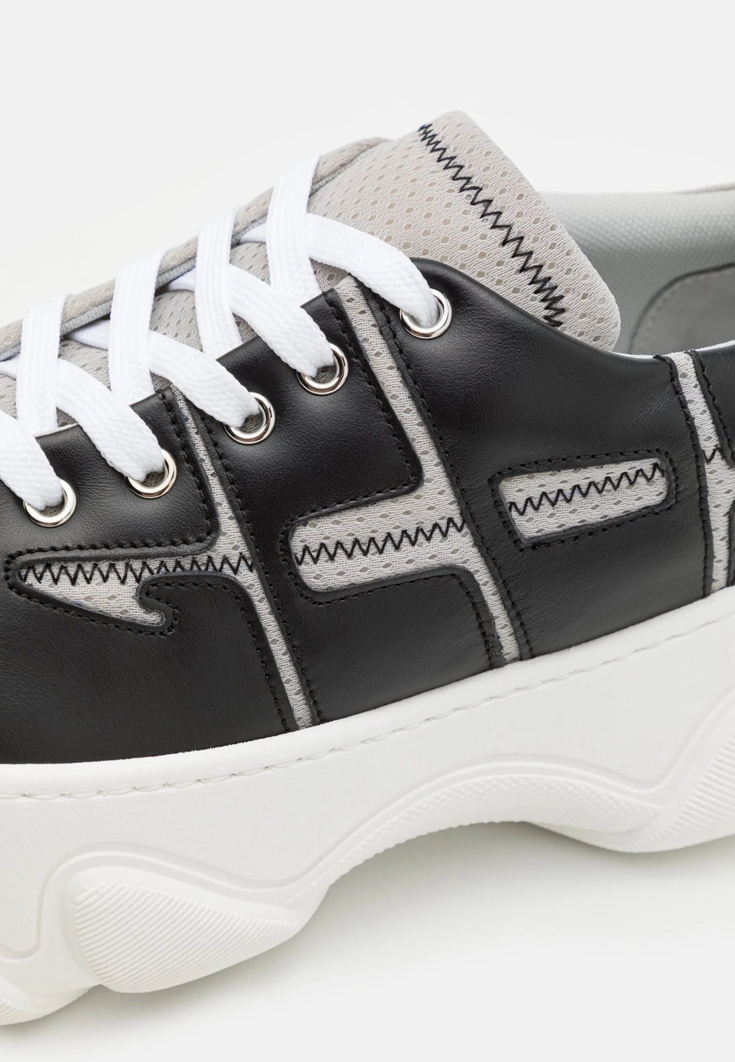 GCDS Chunky Ibex UnisexSneakers BasseBlack Uomo Sneaker GC915O00M-Q11 8 GCDS Chunky Ibex UnisexSneakers BasseBlack Uomo Sneaker GC915O00M-Q11 - immagine 6