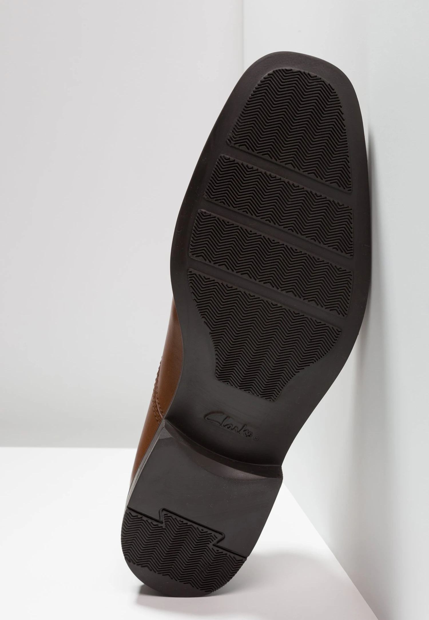 Clarks Tilden Walk - Stringate Eleganti - Dark Tan 7 Clarks Tilden Walk - Stringate Eleganti - Dark Tan - immagine 5