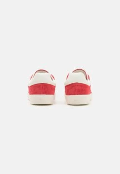 Lacoste BaseshotSneakers BasseRed/Off-White Uomo Sneaker LA212O0MD-G11 10 Lacoste BaseshotSneakers BasseRed/Off-White Uomo Sneaker LA212O0MD-G11 -Luce Scarpe Negozio 157ae84505754e5890382bb93725a64e