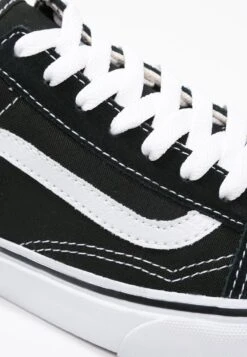 Vans Ua Old Skool Unisex - Sneakers Basse - Black -Luce Scarpe Negozio 1731a76829644555ba38fa8d8f7a9a59