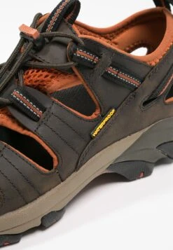 Keen Arroyo IiSandali Da TrekkingBlack Olive/Bombay Brown Uomo Scarpe Aperte KE542A048-604 -Luce Scarpe Negozio 194b4cdd32824df1b18e88762686193a