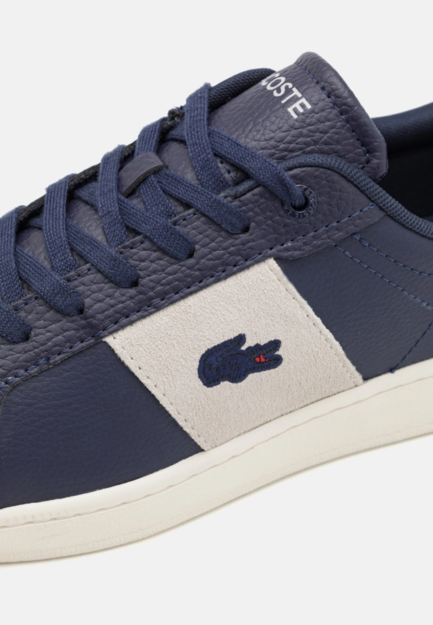 Lacoste Carnaby Pro - Sneakers Basse - Navy/Off-White 8 Lacoste Carnaby Pro - Sneakers Basse - Navy/Off-White - immagine 6