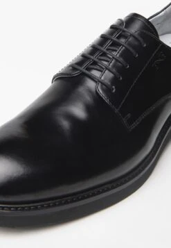 NeroGiardini Stringate ElegantiNero Uomo Scarpe Eleganti NET12M01A-Q11 -Luce Scarpe Negozio 307cd9b737ae4ce295c763e1f424ffee
