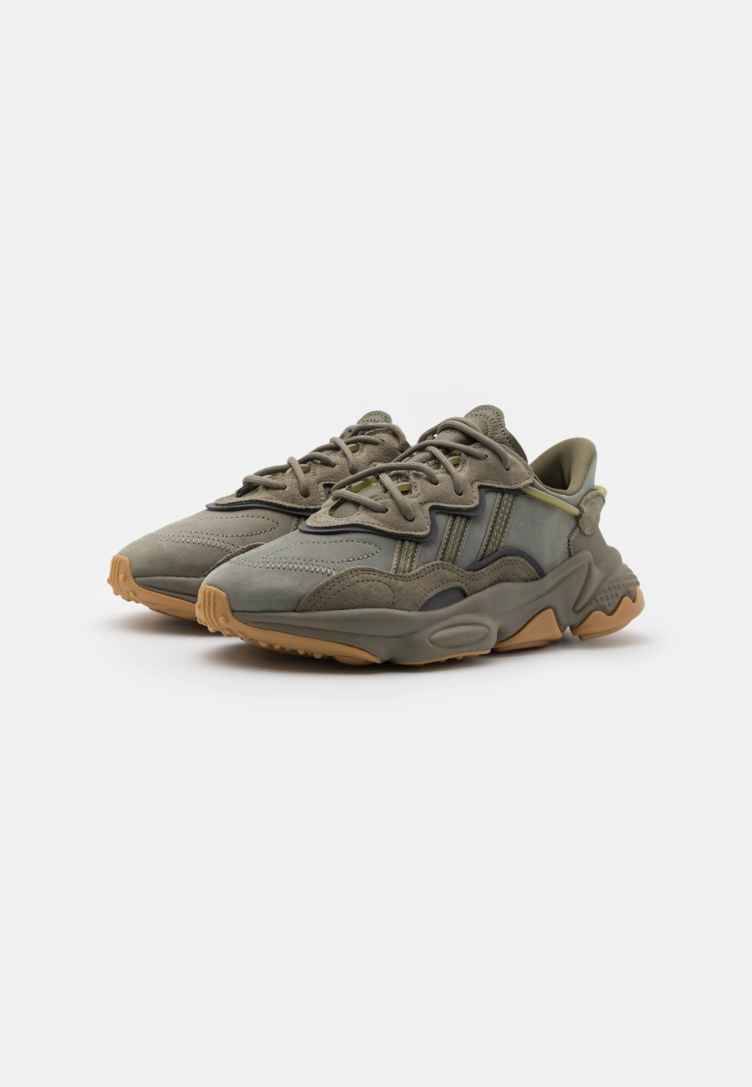 Adidas Originals Ozweego UnisexSneakers BasseTrace Cargo/Night Cargo/Raw Khaki Uomo Sneaker AD115O0W5-N11 4 Adidas Originals Ozweego UnisexSneakers BasseTrace Cargo/Night Cargo/Raw Khaki Uomo Sneaker AD115O0W5-N11 - immagine 2