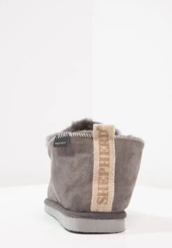 Shepherd AndyPantofoleAsphalt Uomo Pantofole S3012I00C-C11 -Luce Scarpe Negozio 51fd63d29b094f869492e7059a947ac3