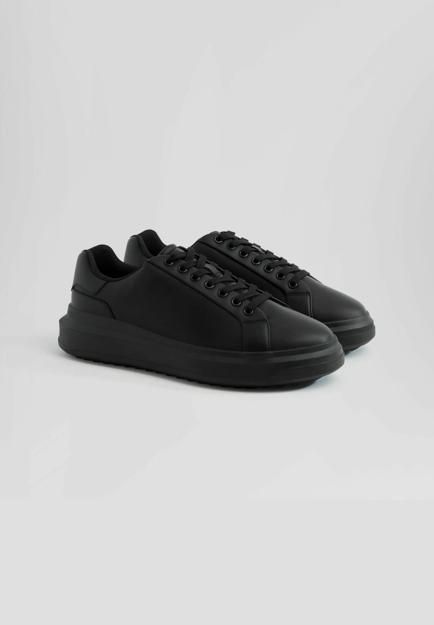 BERSHKA Contrast Chunky Sole - Sneakers Basse - Black 4 BERSHKA Contrast Chunky Sole - Sneakers Basse - Black - immagine 2