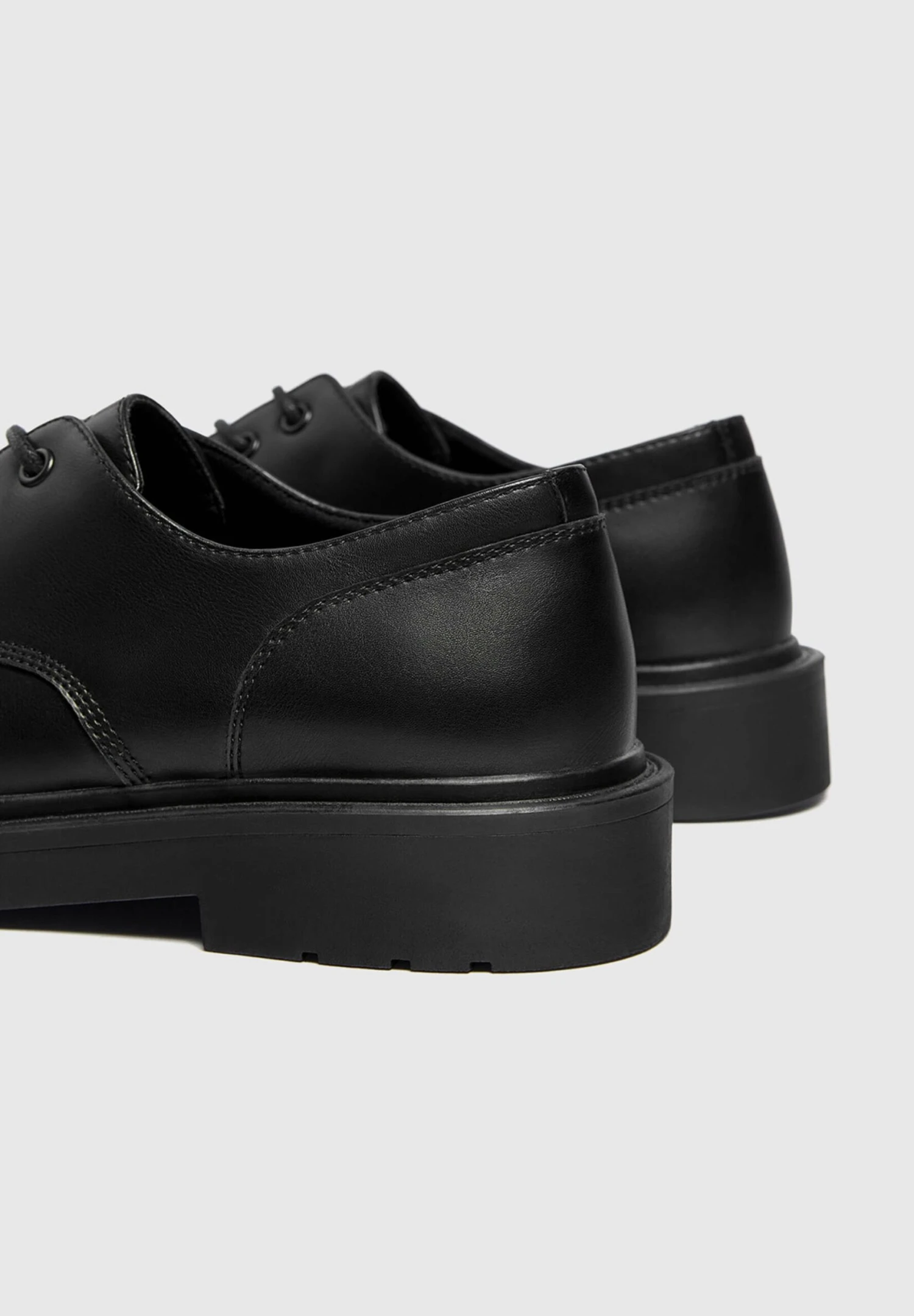 PULL & BEAR Mit Dicker - Stringate Eleganti - Black 6 PULL & BEAR Mit Dicker - Stringate Eleganti - Black - immagine 4