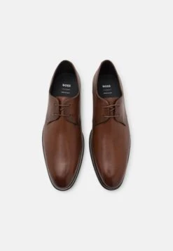 Boss Derrek DerbStringate ElegantiMedium Brown Uomo Scarpe Eleganti BB112M048-O11 -Luce Scarpe Negozio 7296af7230f145b59447d7221b26967d