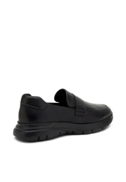 Scarpe Senza LacciBlack Uomo Scarpe Basse F5J12C01C-Q11 -Luce Scarpe Negozio 7384402661ff4024ae1a15805d7041f4