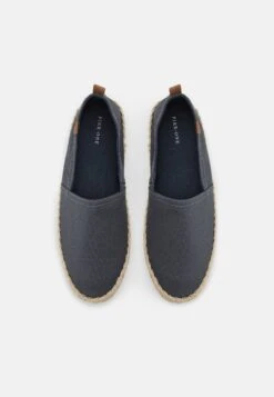 Pier One UnisexEspadrillasDark Grey Uomo Scarpe Basse PI915C00D-C11 11 Pier One UnisexEspadrillasDark Grey Uomo Scarpe Basse PI915C00D-C11 -Luce Scarpe Negozio 78088d294b5a42328779bc35d556eee2