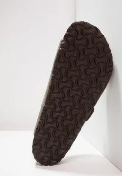 Birkenstock Arizona - Pantofole - Taupe 12 Birkenstock Arizona - Pantofole - Taupe -Luce Scarpe Negozio 8ea89684baf74f67b7704431f8a60f68