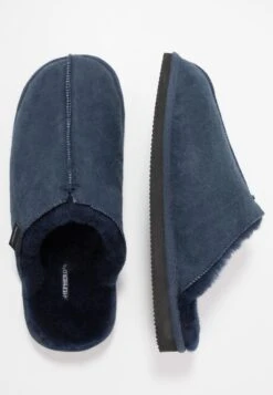 Shepherd Hugo - Pantofole - Dark Navy 9 Shepherd Hugo - Pantofole - Dark Navy -Luce Scarpe Negozio 9cce43f37b574a73822781c2c8851b94