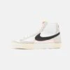 Nike Sportswear Blazer Mid 77 Pro ClubSneakers AlteWhite/Black/Light Bone/Summit White/Beach/Sail Uomo Sneaker NI112N040-A12 2 Nike Sportswear Blazer Mid 77 Pro ClubSneakers AlteWhite/Black/Light Bone/Summit White/Beach/Sail Uomo Sneaker NI112N040-A12 -Luce Scarpe Negozio a977cd759dcc48b7b3aea48224a58166