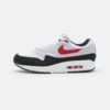 Nike Sportswear Air Max 1Sneakers BasseWhite/University Red/Pure Platinum/Black Uomo Sneaker NI112O0VZ-A12