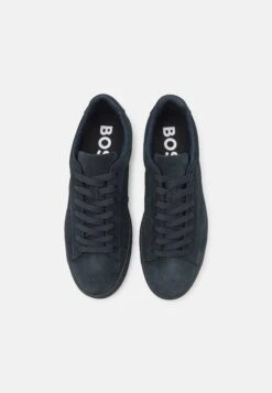 Boss Rhys TennSneakers BasseDark Blue Uomo Sneaker BB112O0AQ-K11 11 Boss Rhys TennSneakers BasseDark Blue Uomo Sneaker BB112O0AQ-K11 -Luce Scarpe Negozio cb150e232c184ea7bab60d0d400b352d