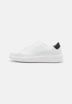 Sneaky Steve Ayano - Sneakers Basse - White/Black