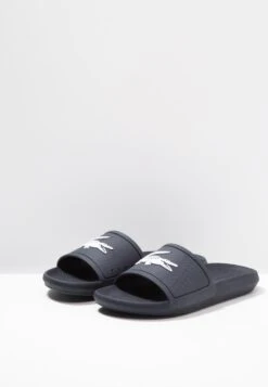 Lacoste Croco Slide - Ciabatte Da Mare - Navy 10 Lacoste Croco Slide - Ciabatte Da Mare - Navy -Luce Scarpe Negozio d60a2feaf4c544ca98b675914f7d02d2