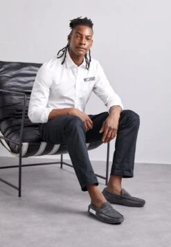 MOSCHINO DriverMocassiniCarbone Uomo Scarpe Basse 6MO12C017-G11 -Luce Scarpe Negozio d80134b8a8234714b8618562bdbaa618