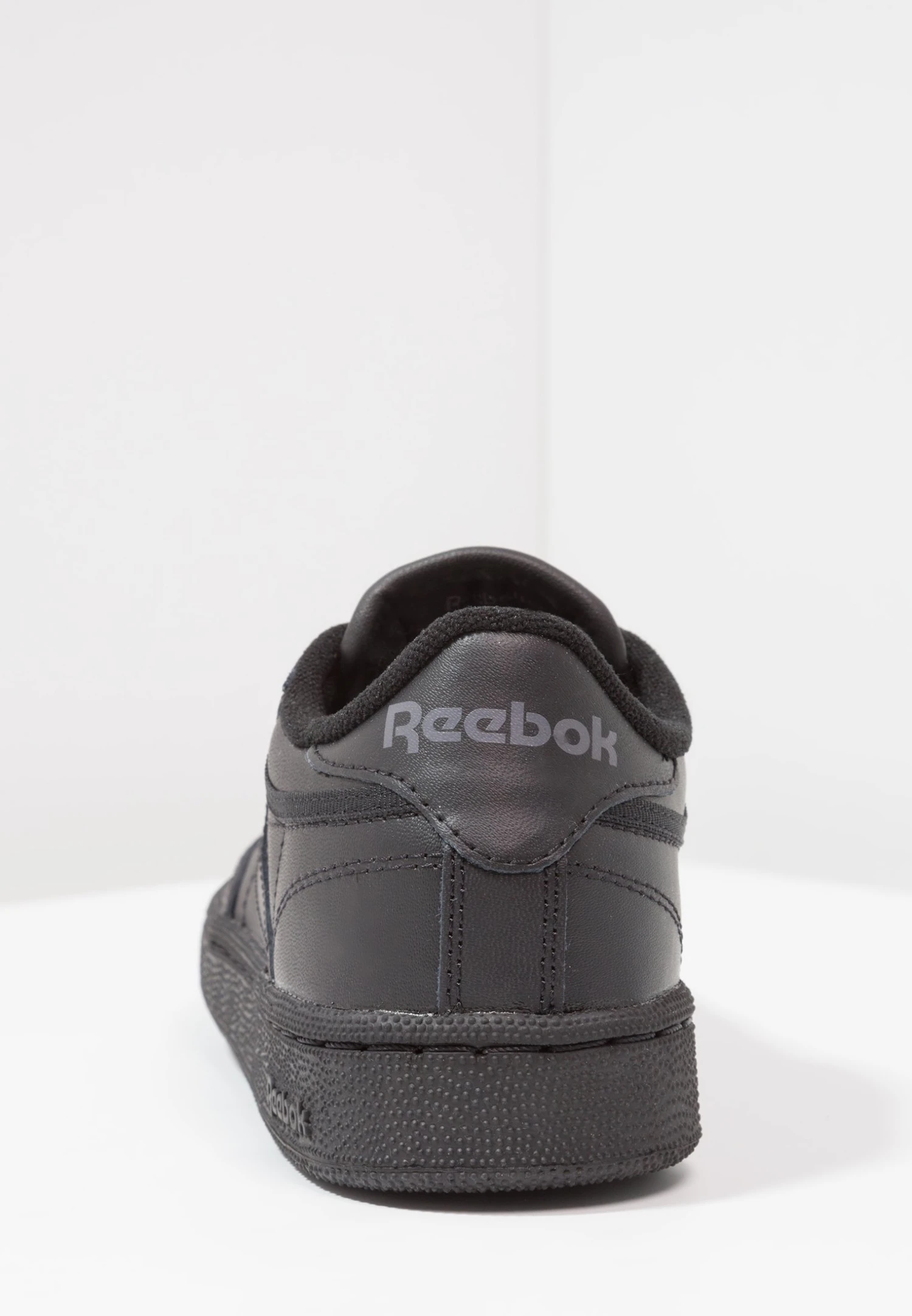 Reebok Classic Club C 85 Unisex - Sneakers Basse - Black/Charcoal 6 Reebok Classic Club C 85 Unisex - Sneakers Basse - Black/Charcoal - immagine 4