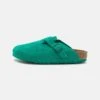 Birkenstock Boston Unisex - Pantofole - Digital Green 2 Birkenstock Boston Unisex - Pantofole - Digital Green -Luce Scarpe Negozio fcd1bd86b56142b3ab1b8597c1cbbc35
